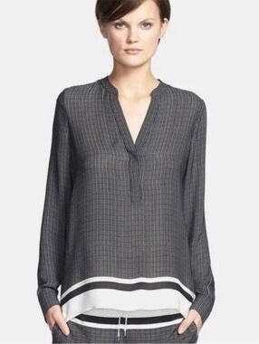 Vince - Flowy Georgette Silk Printed Long Sleeve Blouse - Size M